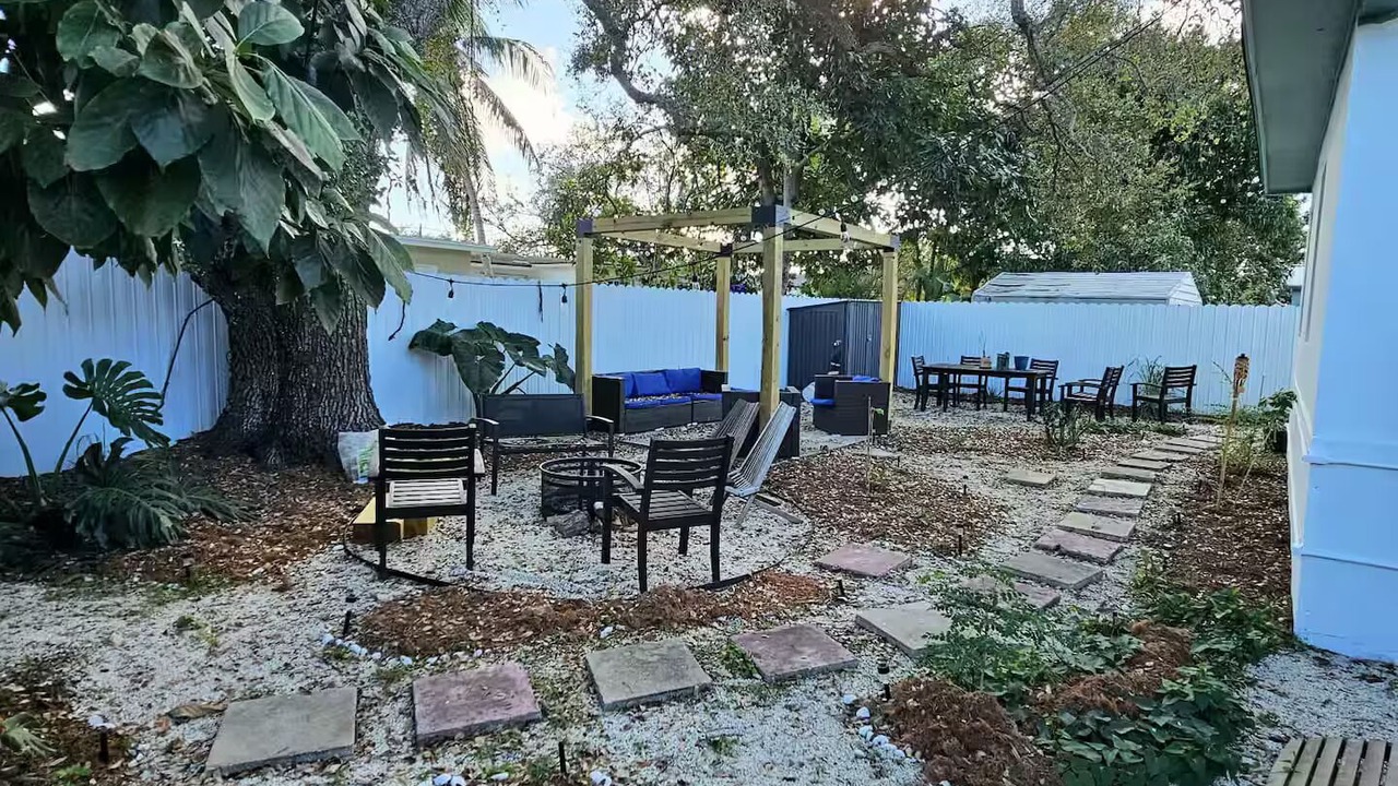 Photo of Outdoor in Golden Glades