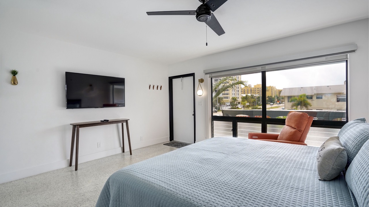 Photo of Bedroom in Deerfield Beach