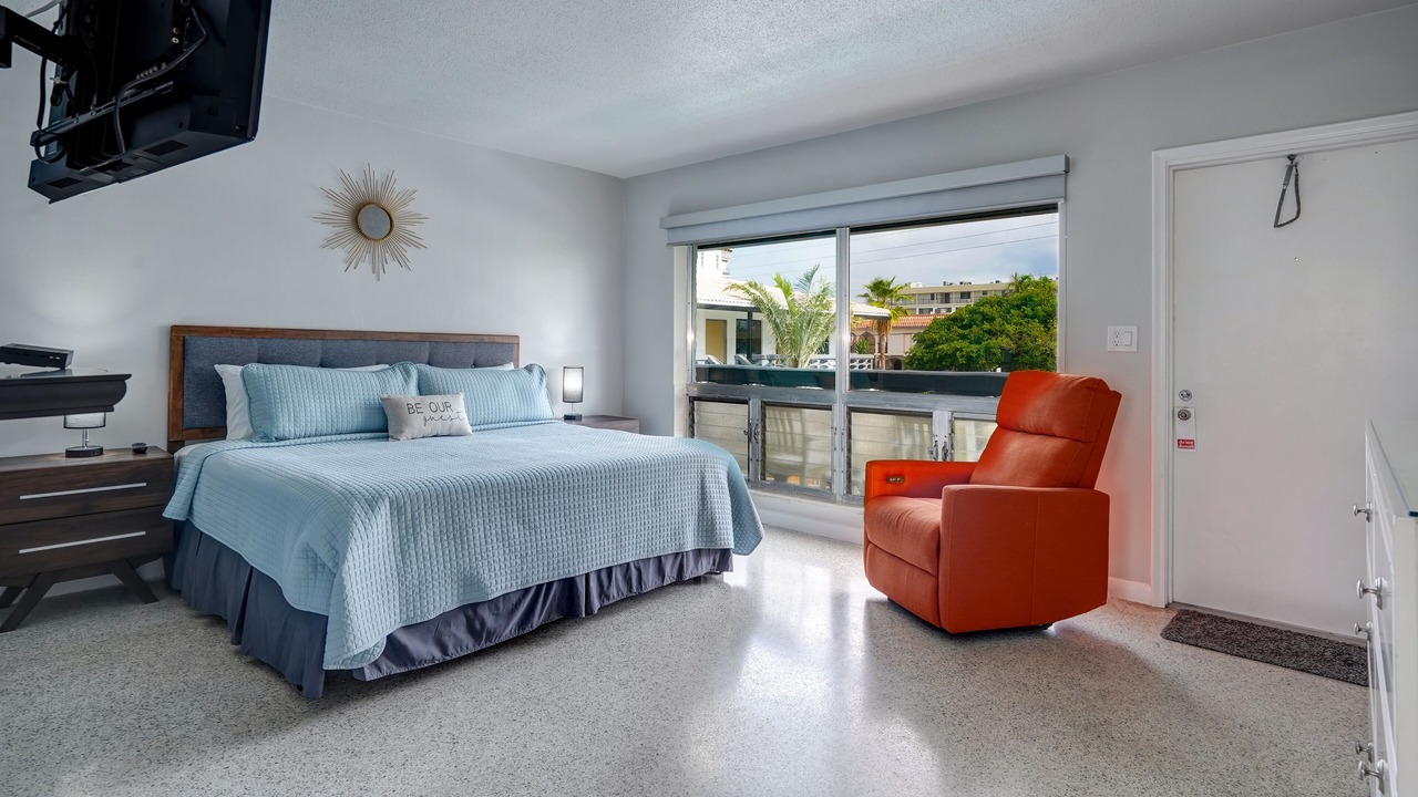 Photo of Bedroom in Deerfield Beach