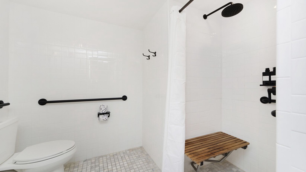 Photo of Bathroom in South Pointe
