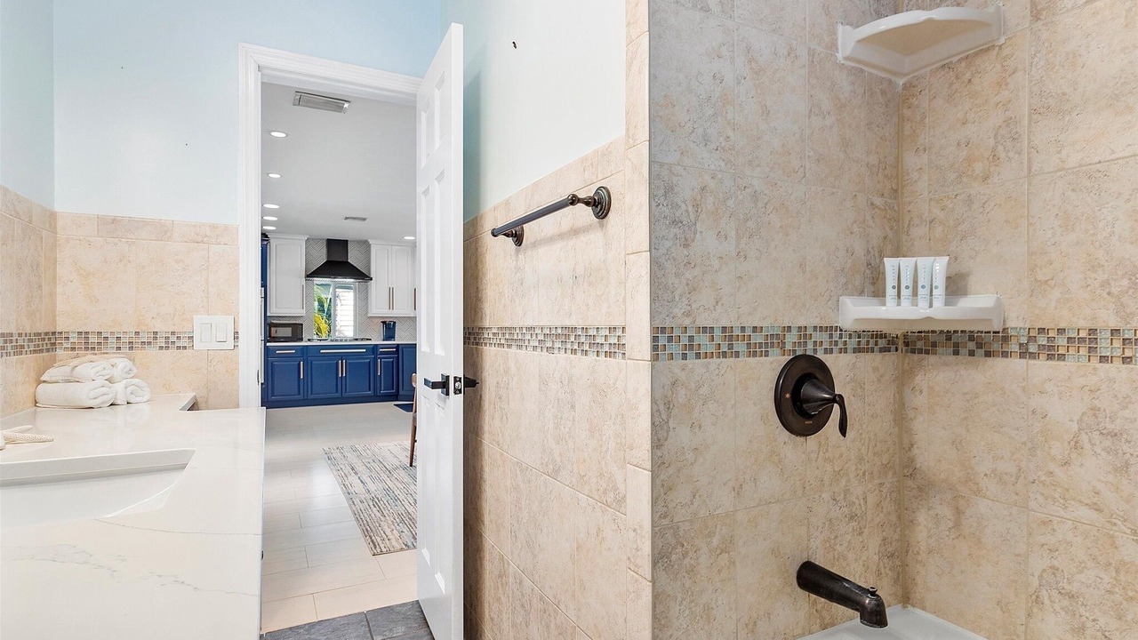 Photo of Bathroom in Royal Poinciana