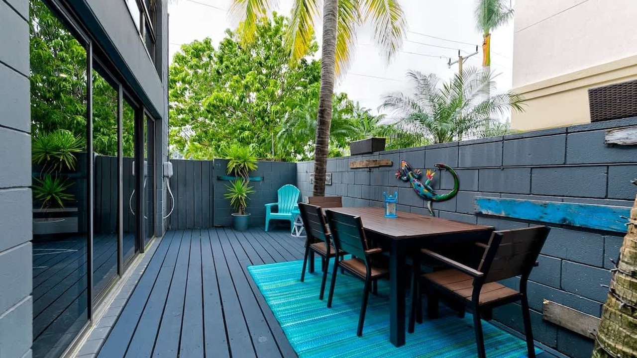 Photo of Outdoor in Hendricks and Venice Isles