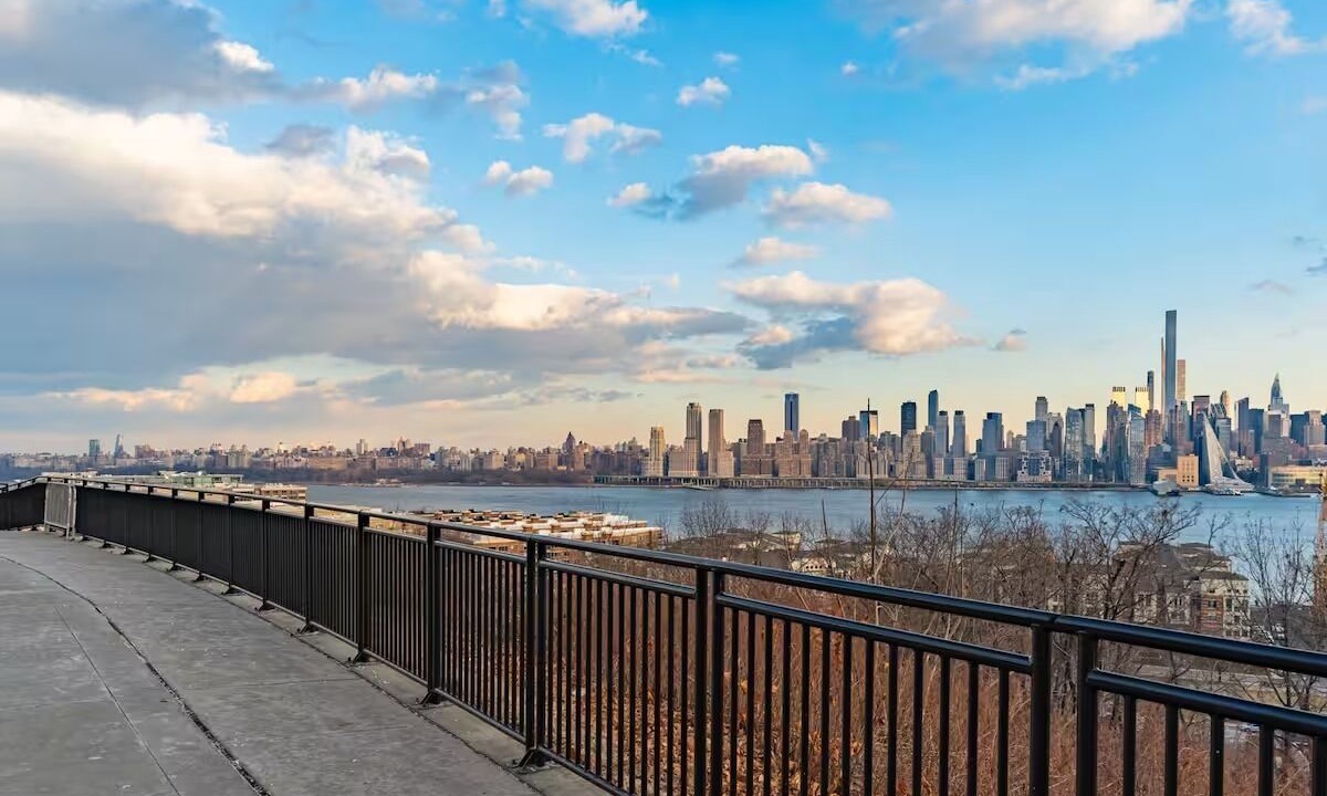 Photo of Others in Weehawken