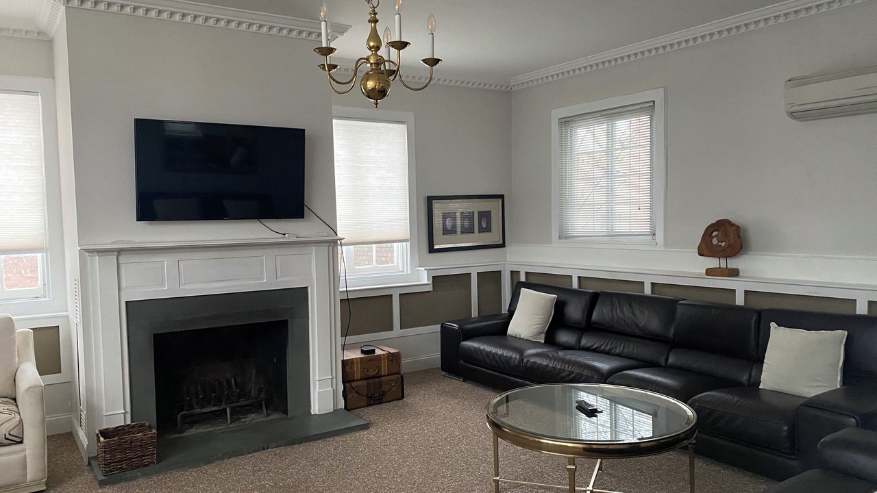 Photo of Livingroom in Albany