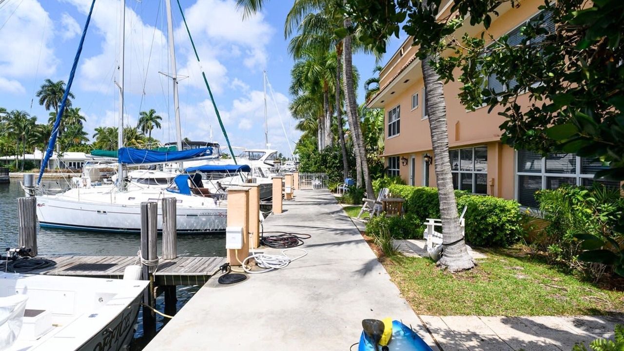 Photo of Others in Hendricks and Venice Isles