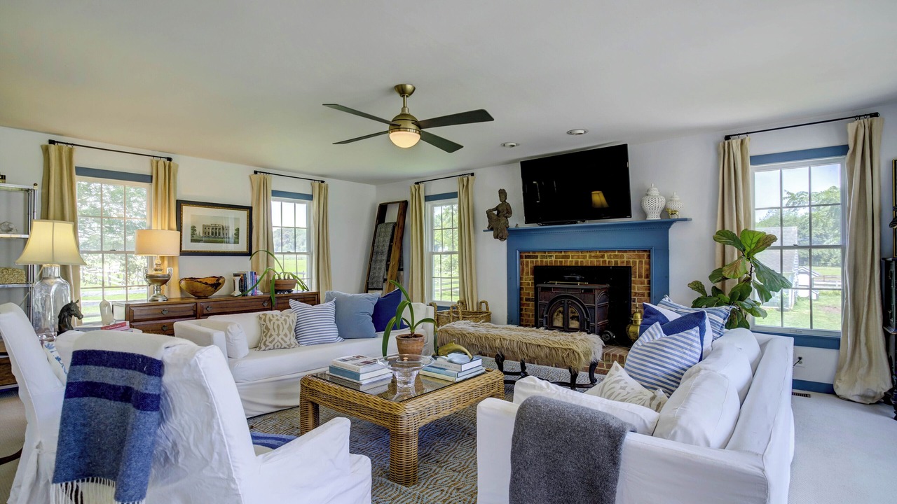Photo of Livingroom in Greenbush