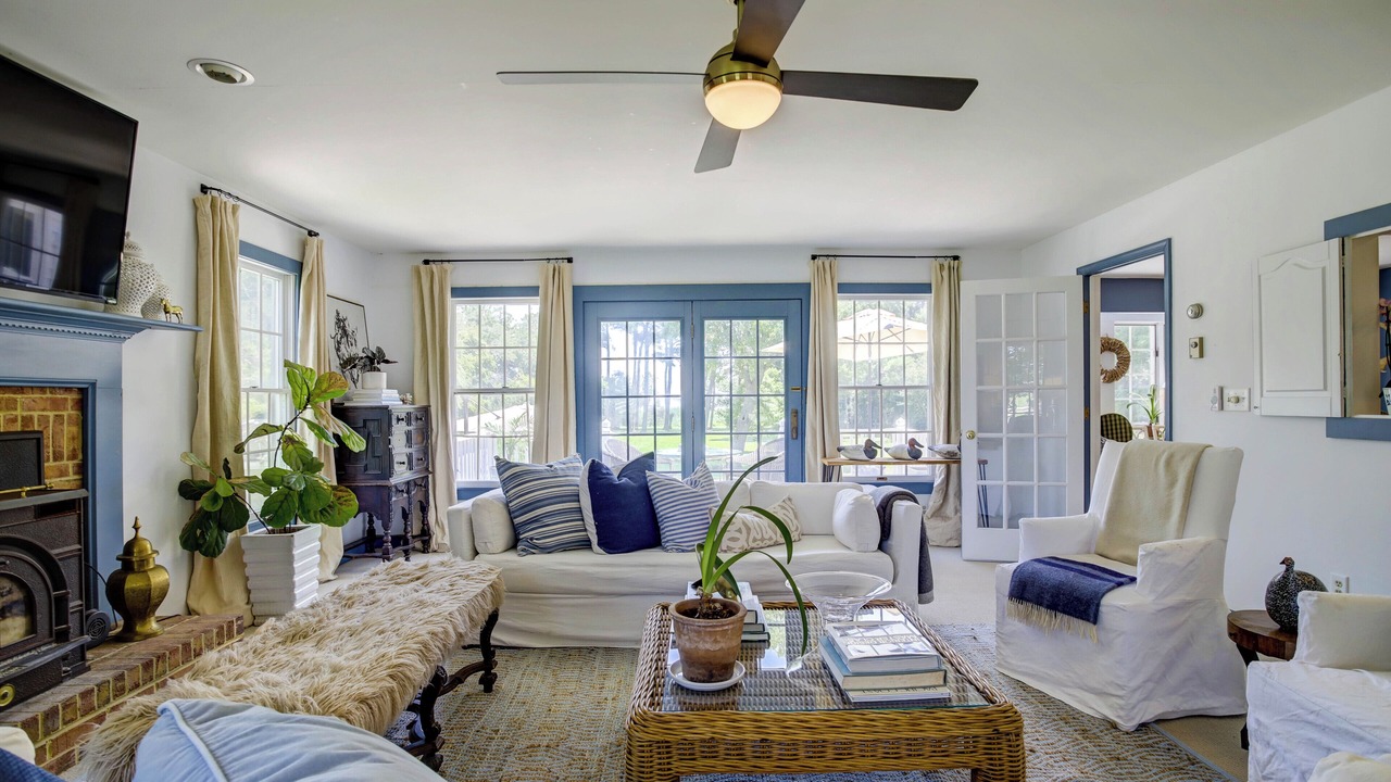 Photo of Livingroom in Greenbush