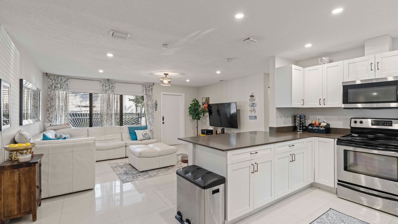 Photo of Kitchen in West Little River