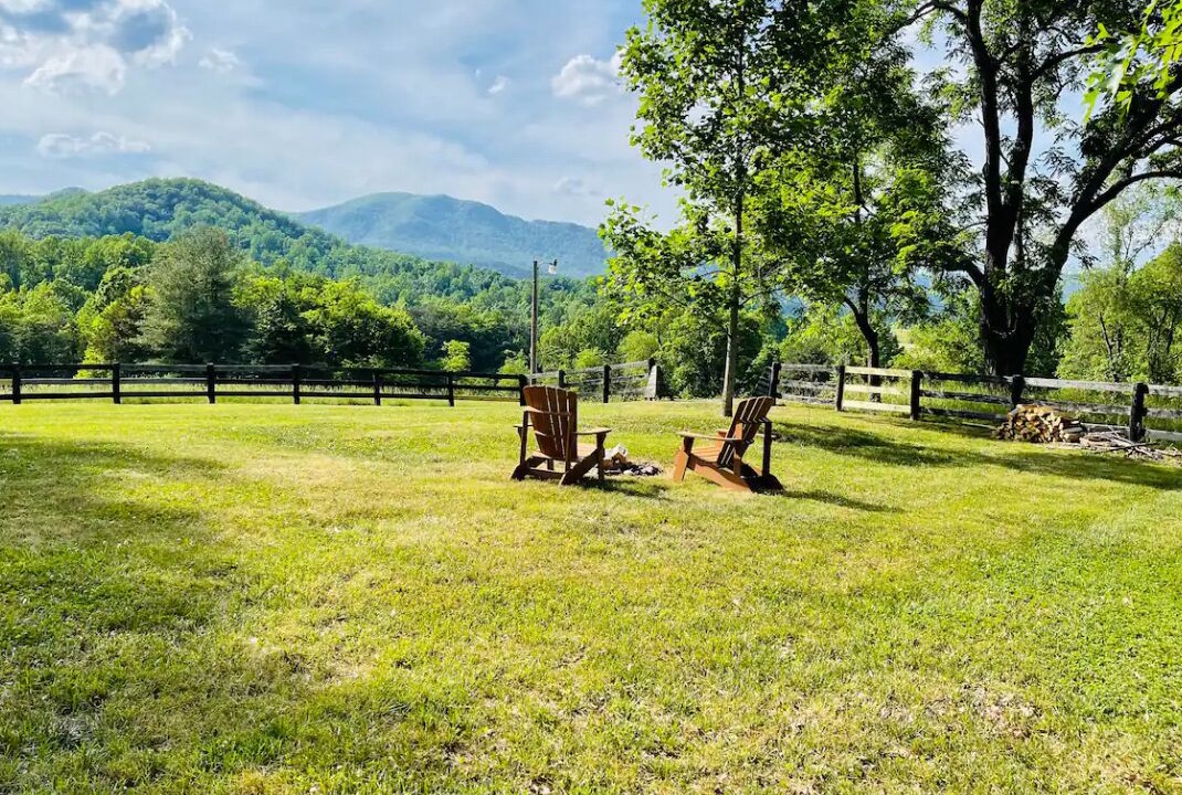 Photo of Outdoor in Etlan