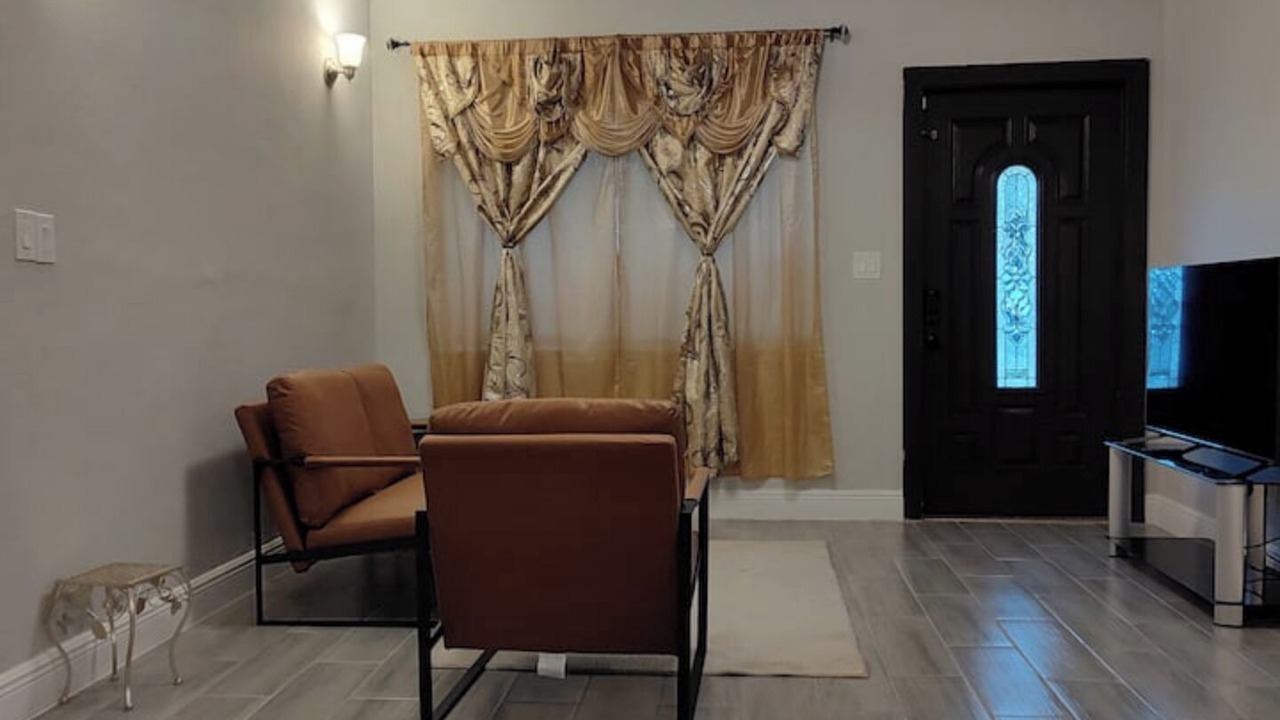 Photo of Livingroom in West Park