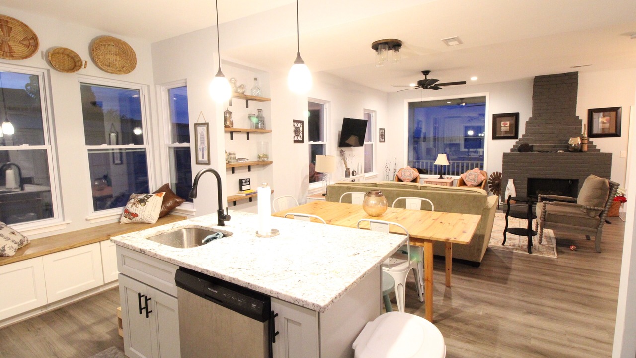 Photo of Others in Rock Point