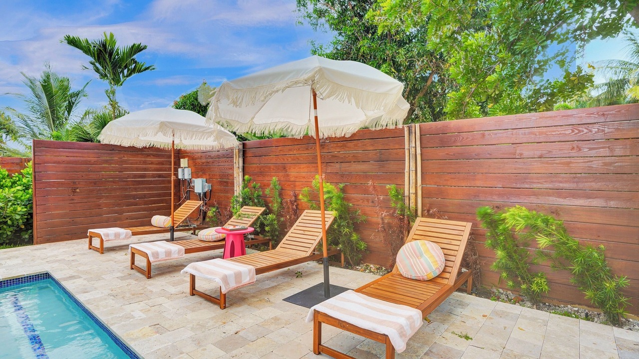 Photo of Outdoor in Middle River Terrace