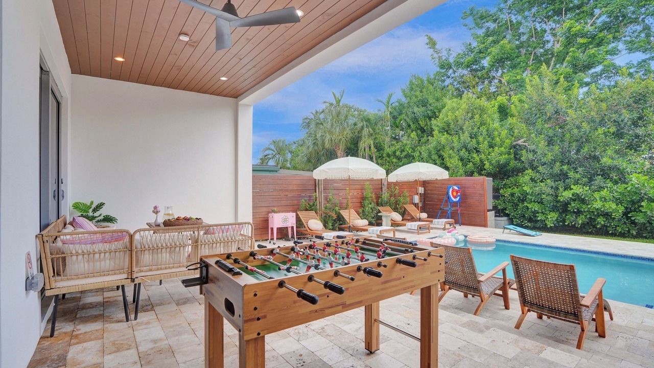 Photo of Outdoor in Middle River Terrace