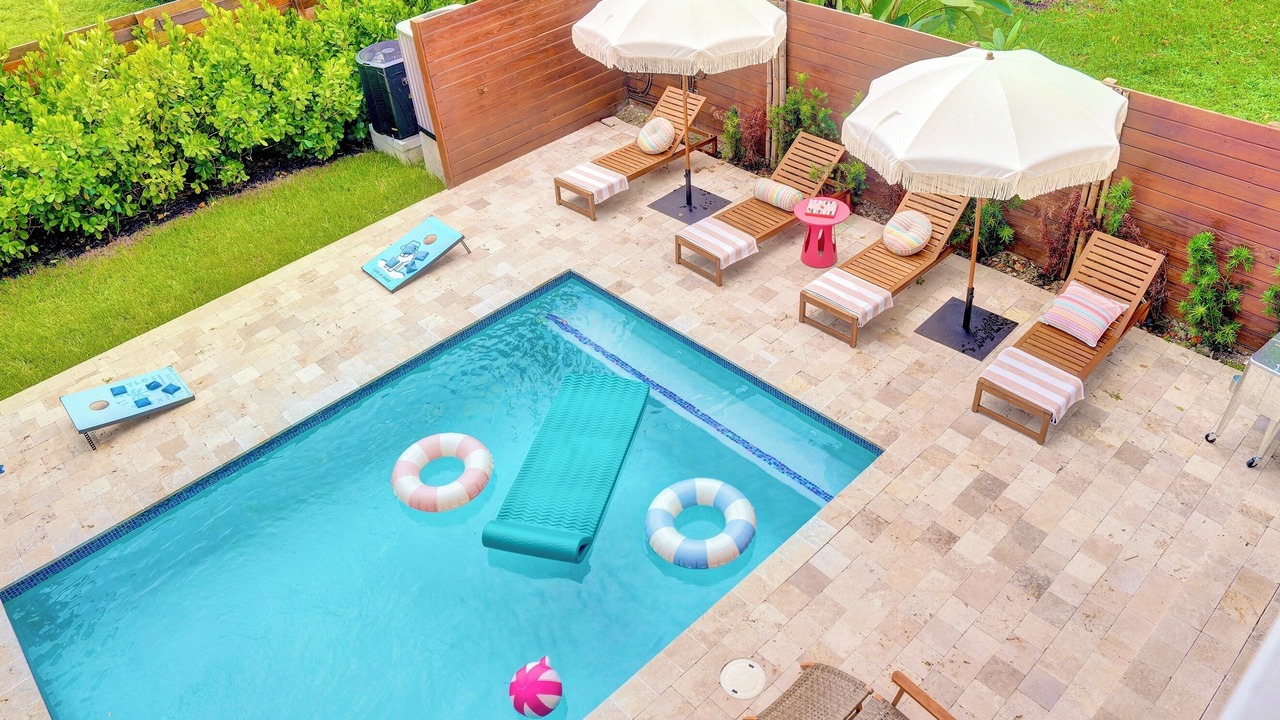 Photo of Outdoor in Middle River Terrace