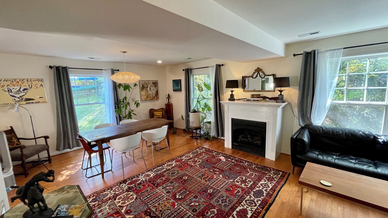 Photo of Livingroom in Woolen Mills