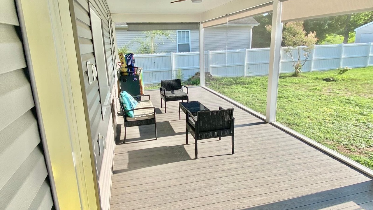 Photo of Patio Balcony in Issue