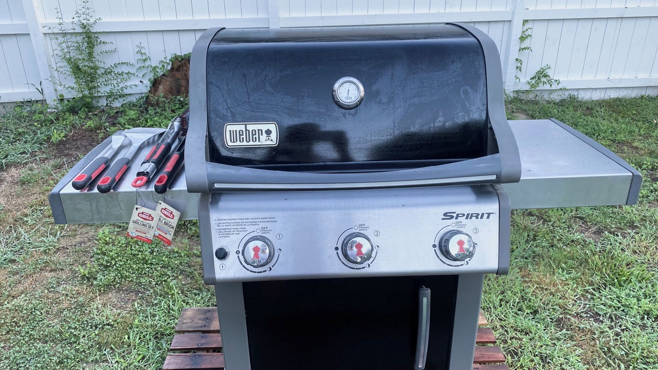 Photo of Outdoor in Issue