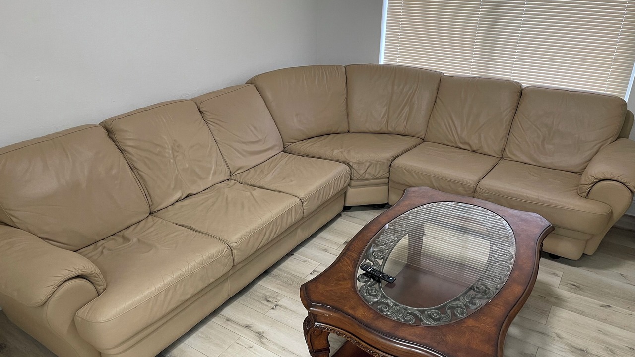 Photo of Livingroom in Oakland Park