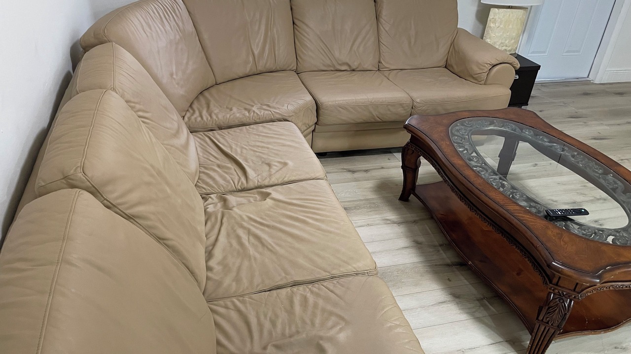 Photo of Livingroom in Oakland Park