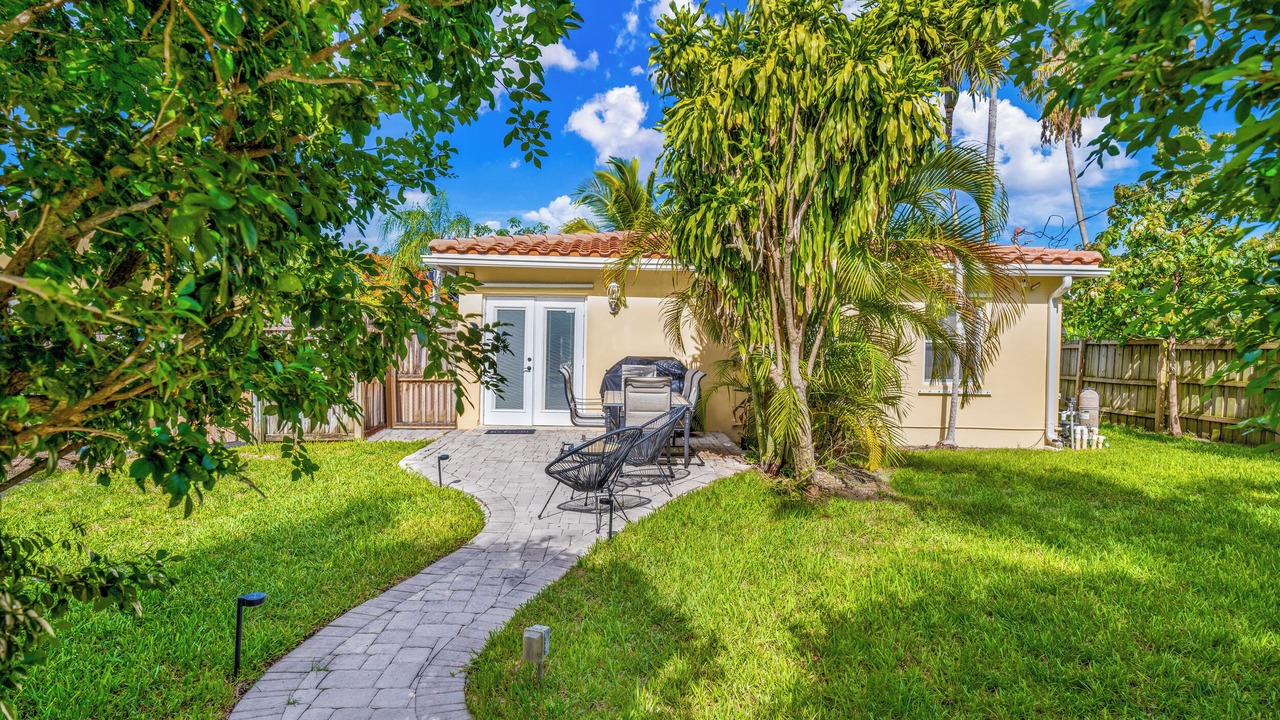 Photo of Outdoor in Poinsettia Heights