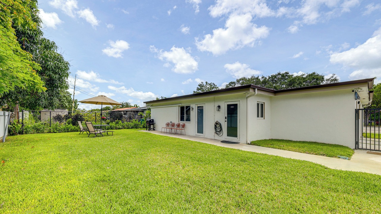 Photo of Others in North Miami