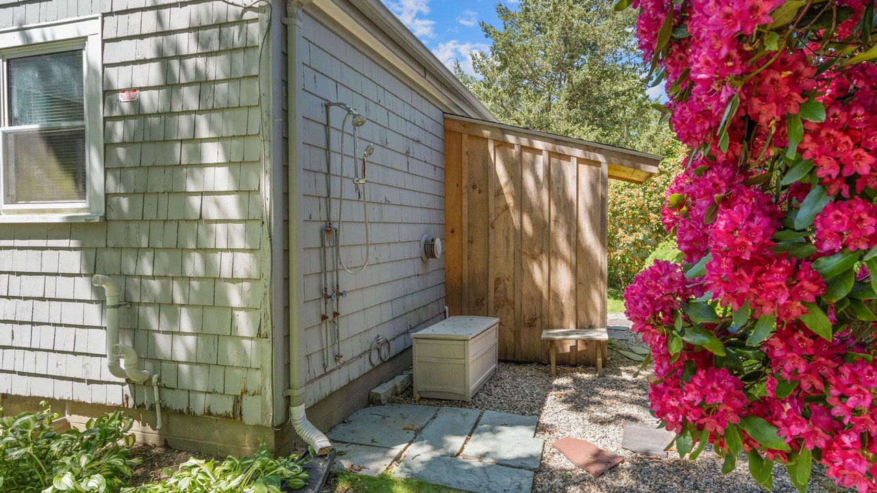 Photo of Outdoor in Mara Vista