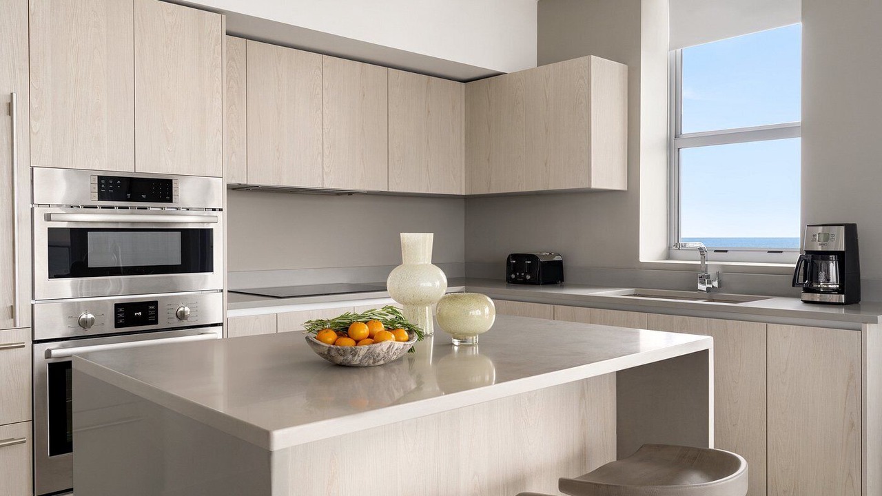 Photo of Kitchen in Hollywood South Central Beach