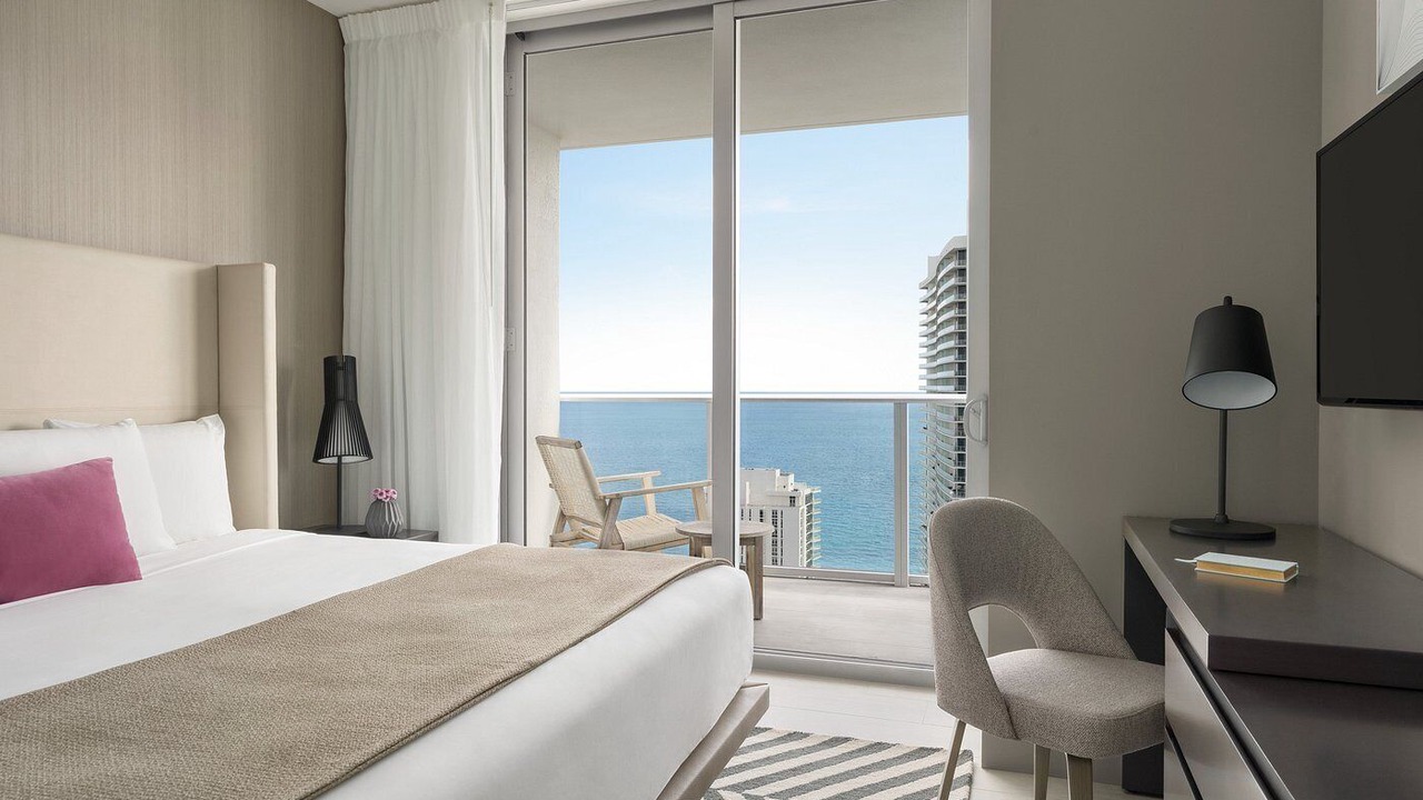 Photo of Bedroom in Hollywood South Central Beach