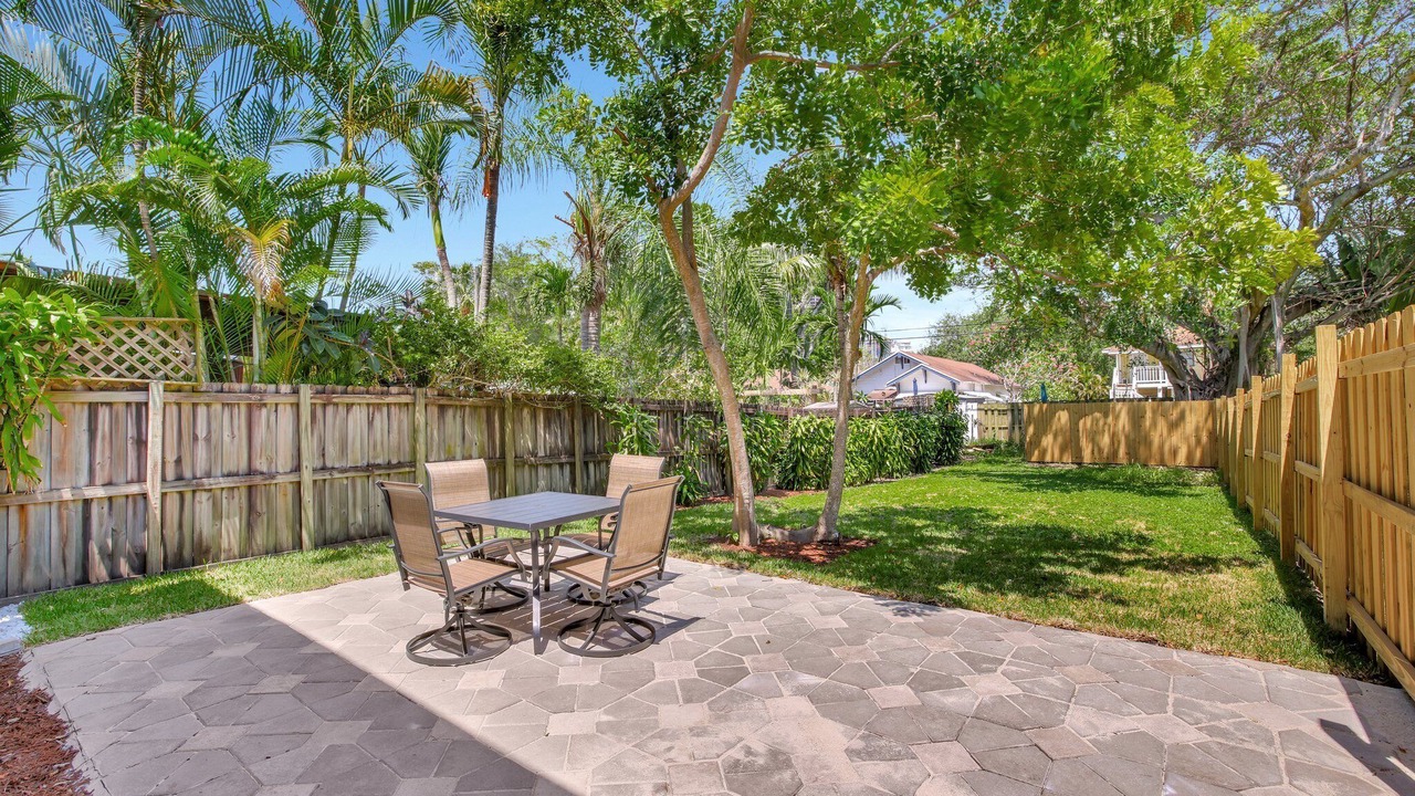 Photo of Patio Balcony in Tarpon River