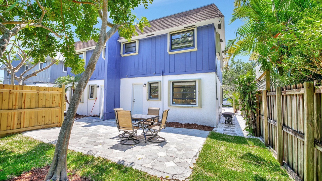 Photo of Patio Balcony in Tarpon River