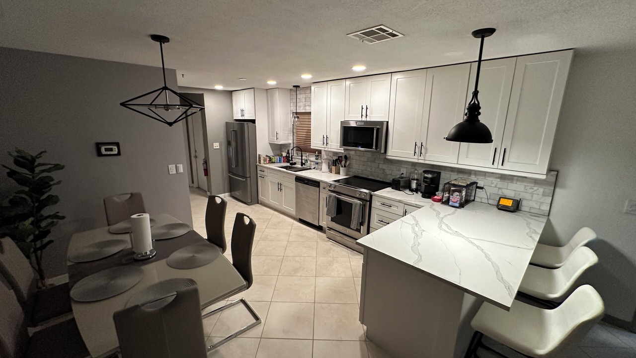 Photo of Kitchen in Oakland Park