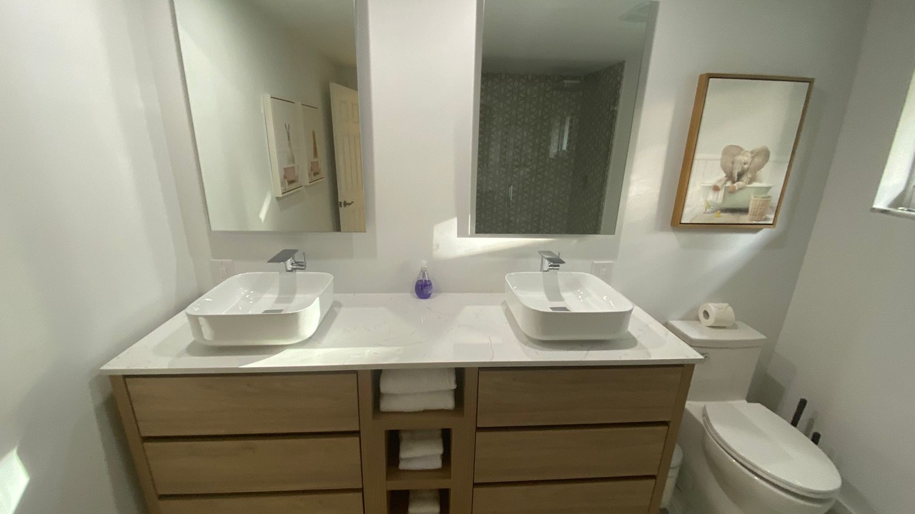 Photo of Bathroom in Biscayne Park