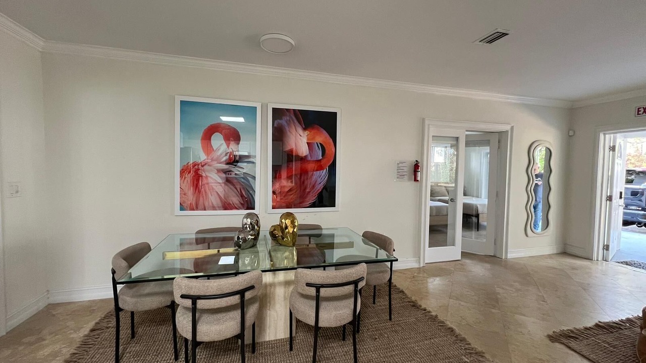 Photo of Livingroom in Biscayne Park