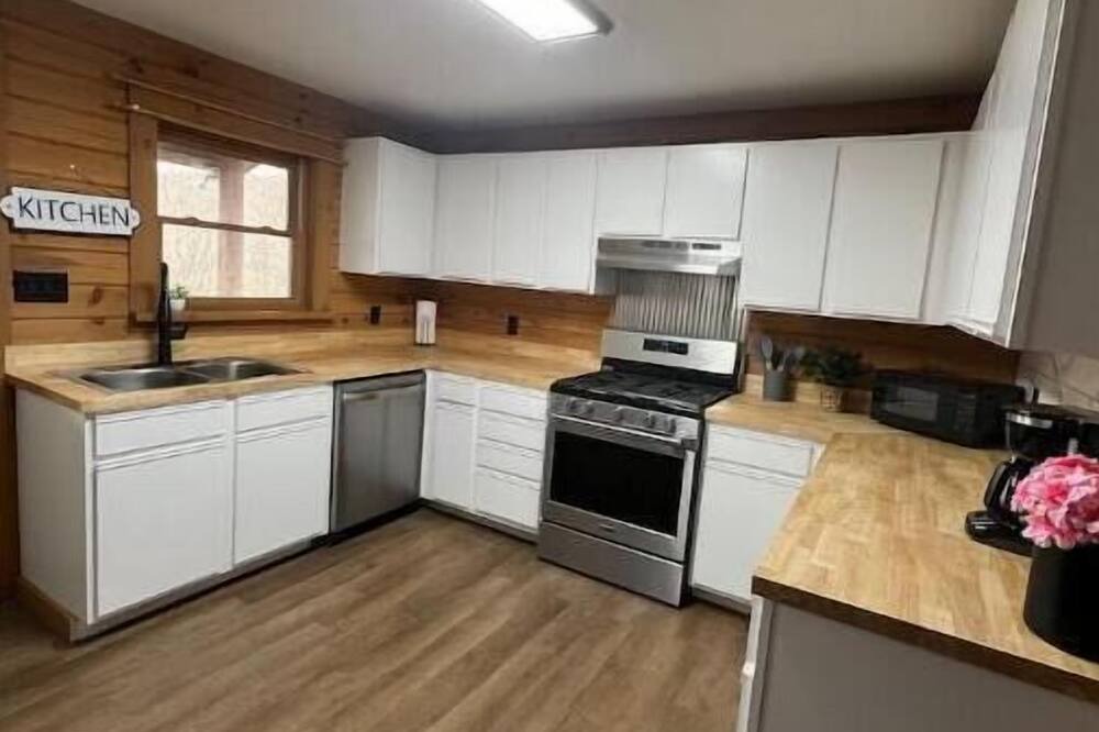 Photo of Kitchen in Mountain Base