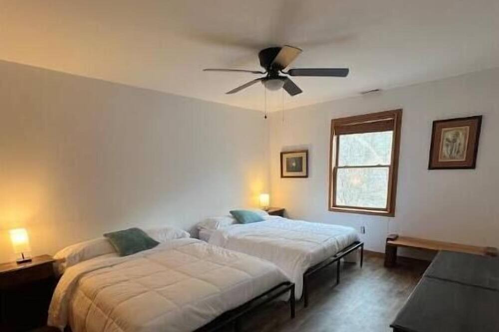 Photo of Bedroom in Mountain Base