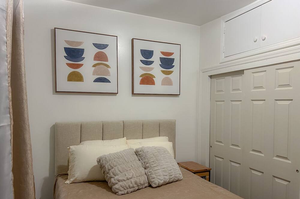 Photo of Bedroom in Queens
