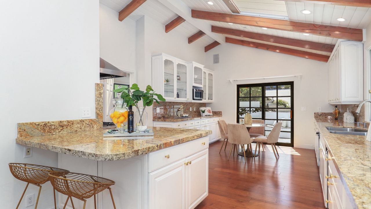 Photo of Kitchen in Woodland Hills