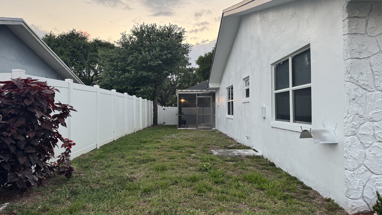 Photo of Outdoor in Palm Aire Village West