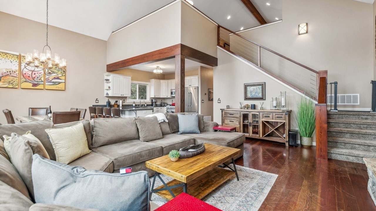 Photo of Livingroom in Somers