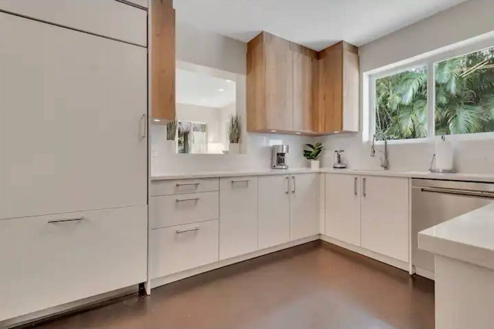 Photo of Kitchen in Biscayne Park