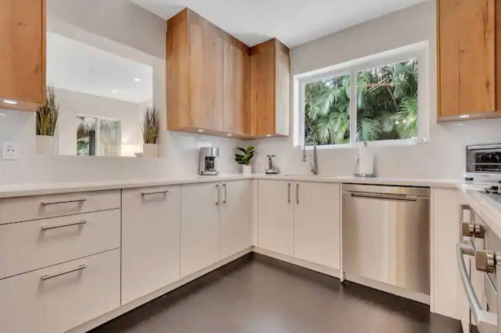 Photo of Kitchen in Biscayne Park