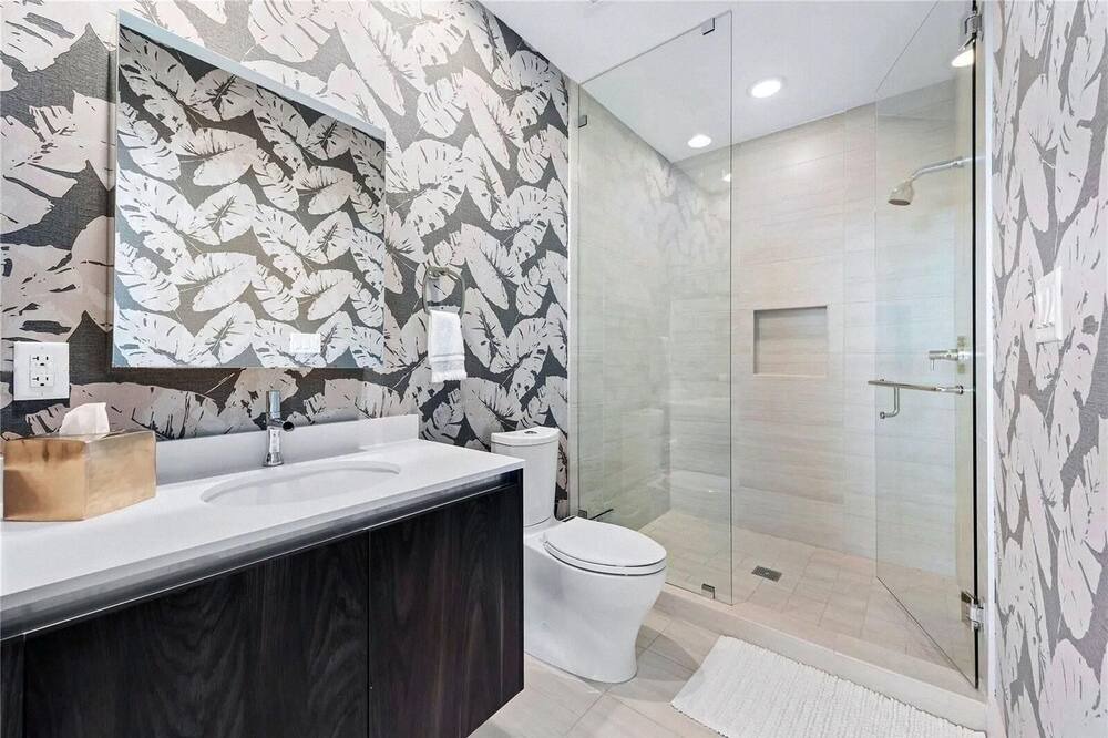 Photo of Bathroom in Central Fort Lauderdale