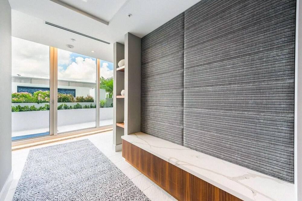 Photo of Bathroom in Central Fort Lauderdale