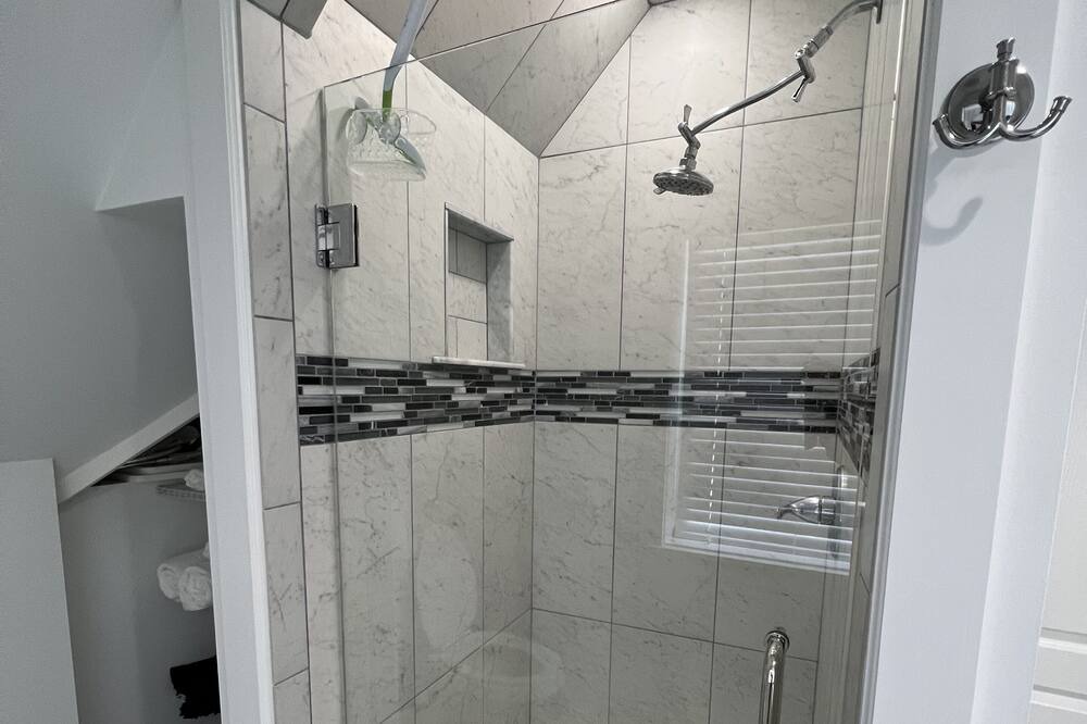 Photo of Bathroom in Wallkill