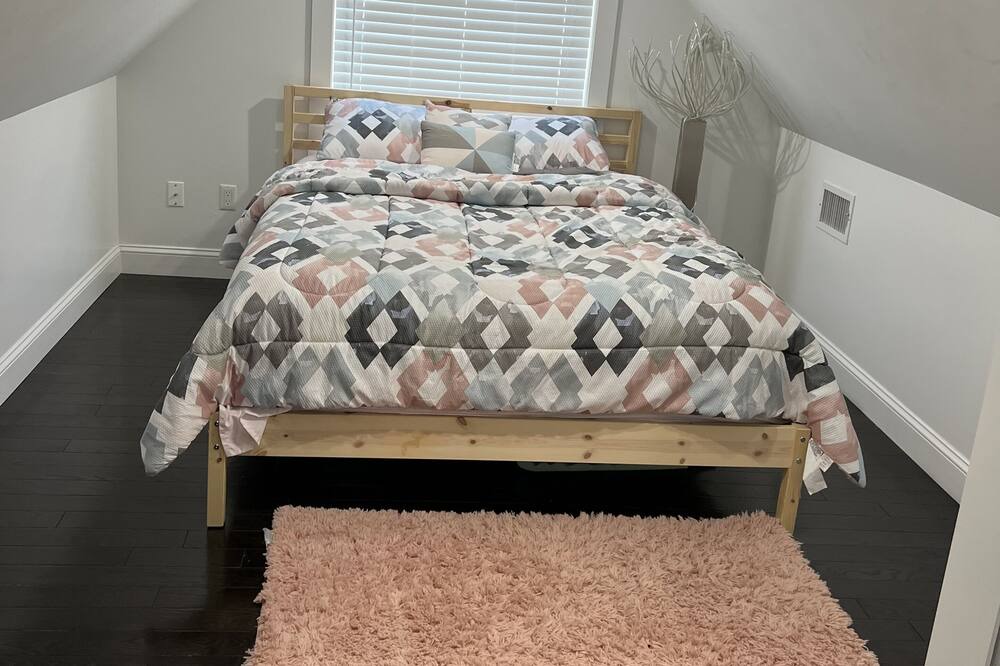 Photo of Bedroom in Wallkill