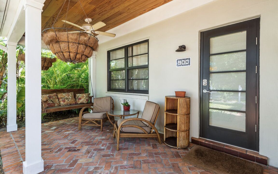 Photo of Patio Balcony in Tarpon River
