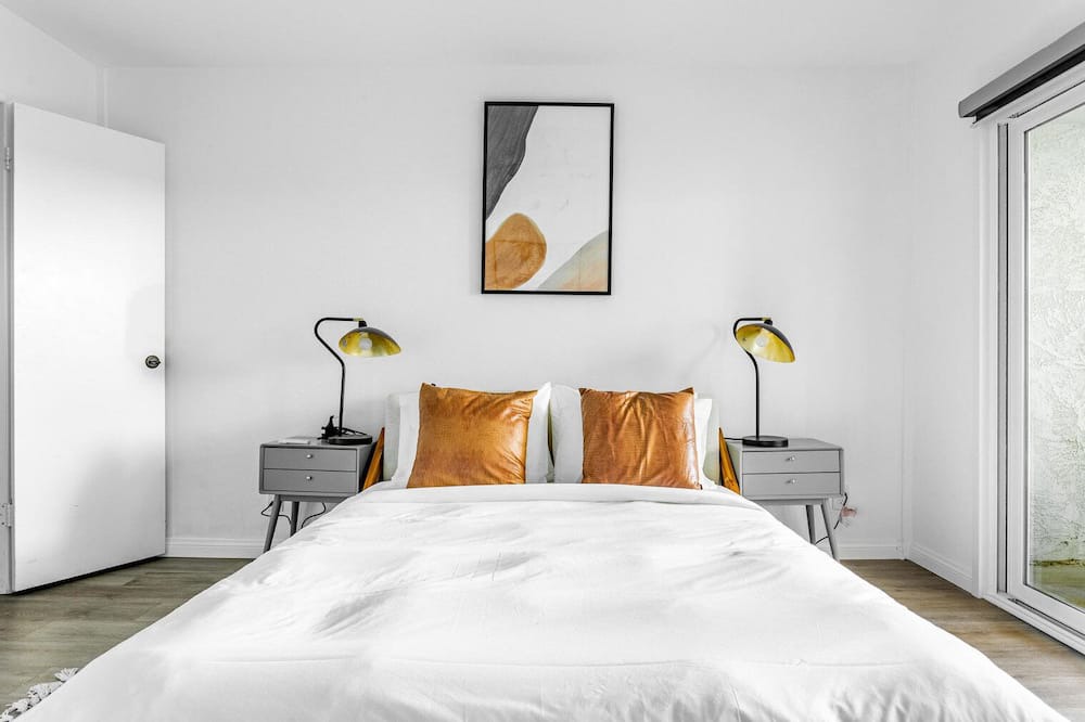 Photo of Bedroom in Carlson Park