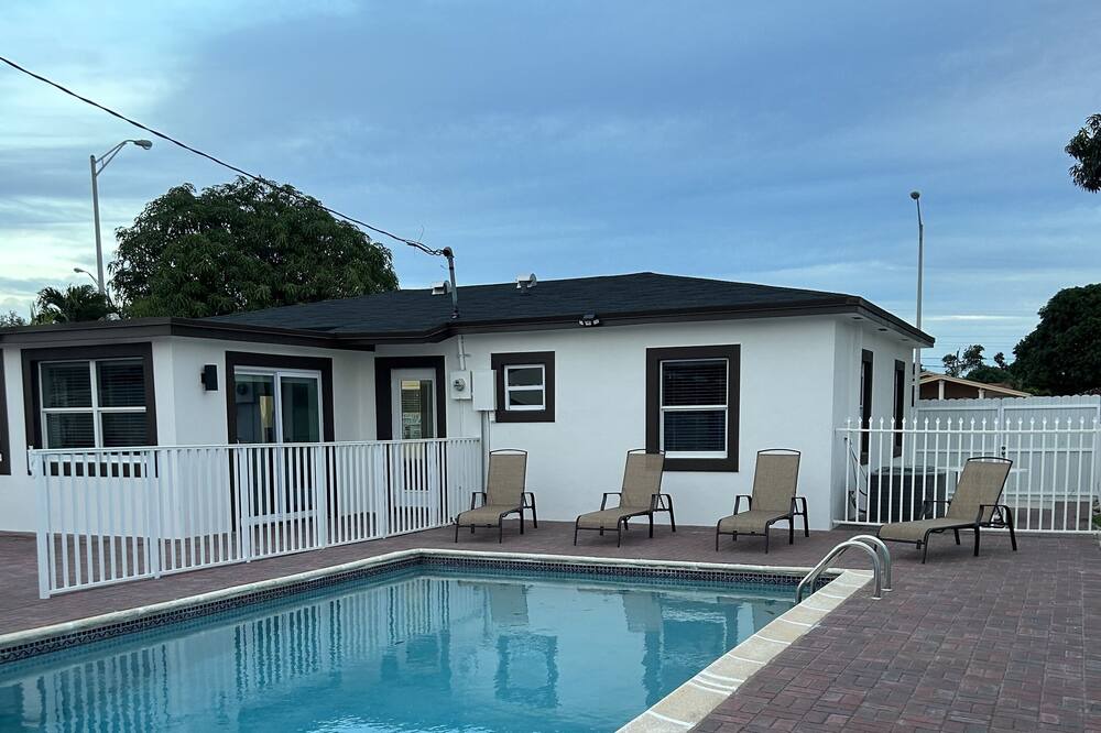 Photo of Outdoor in Hialeah