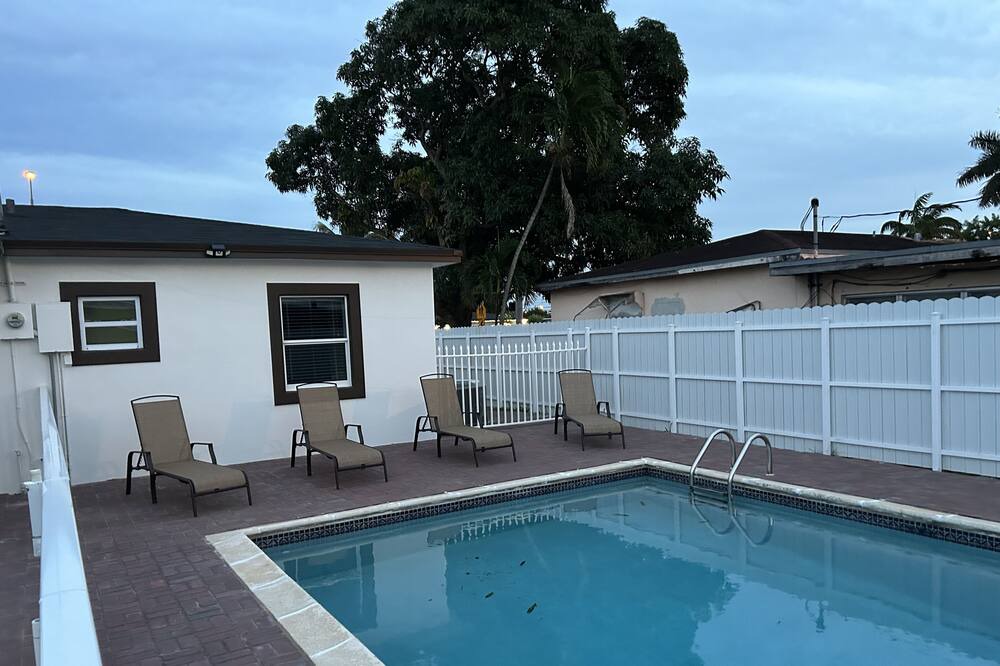 Photo of Outdoor in Hialeah
