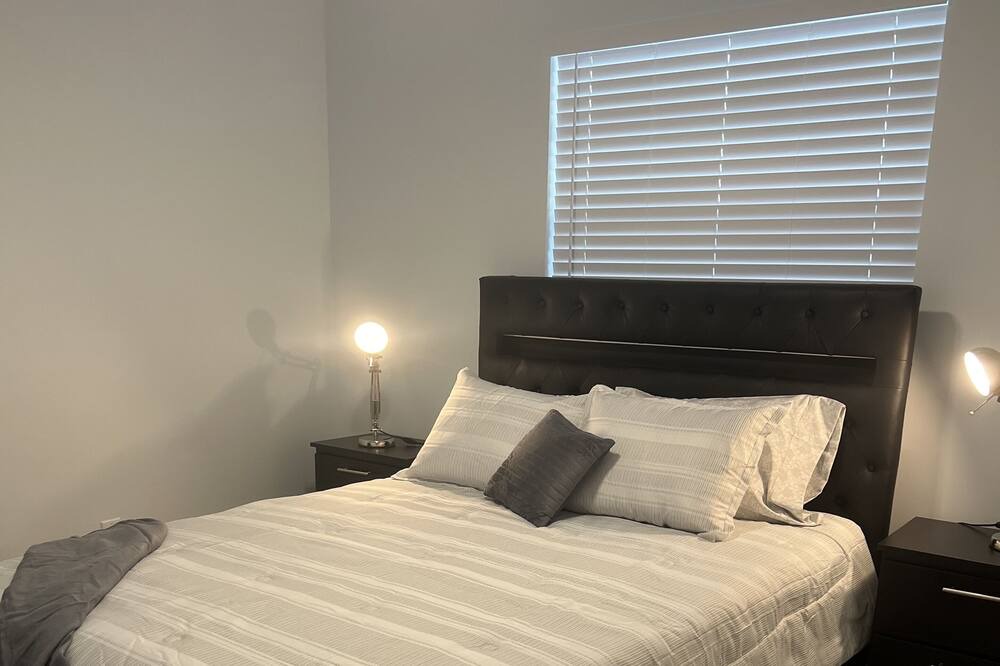 Photo of Bedroom in Cypress Glen